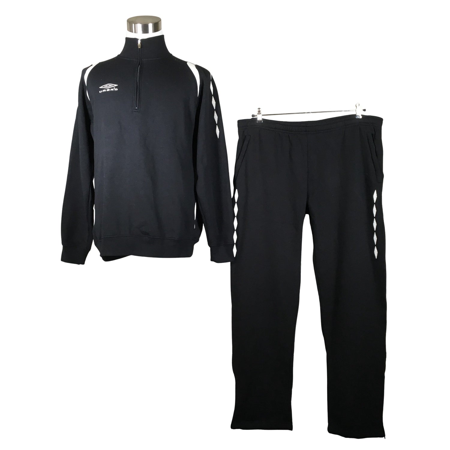  Collegeasu  Collegeasu, koko XXL  Umbro 
