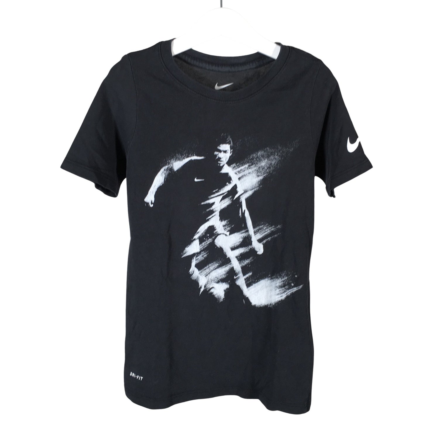 T-paita  T-paita, koko 122 - 128  Nike 