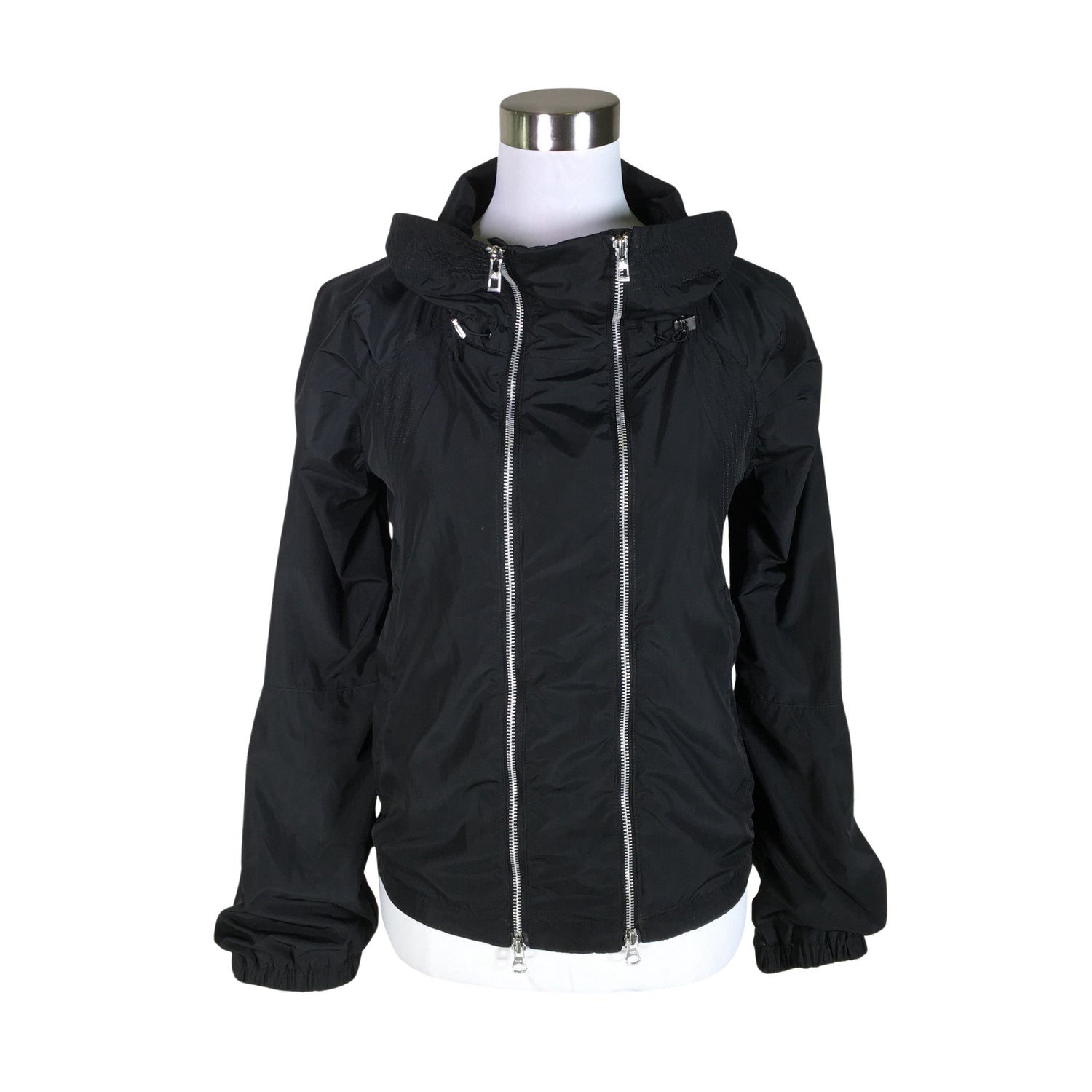  Urheilutakki  Ulkoilutakki, koko 36  Adidas 