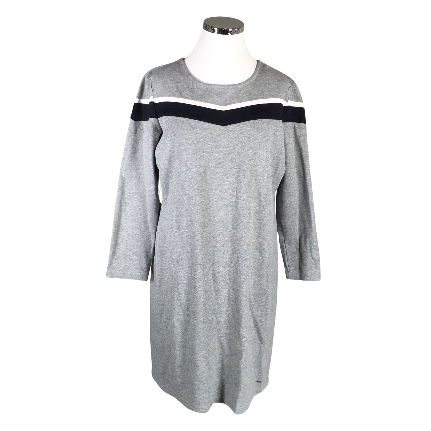  Mekko  Collegemekko, koko 44  Luhta 