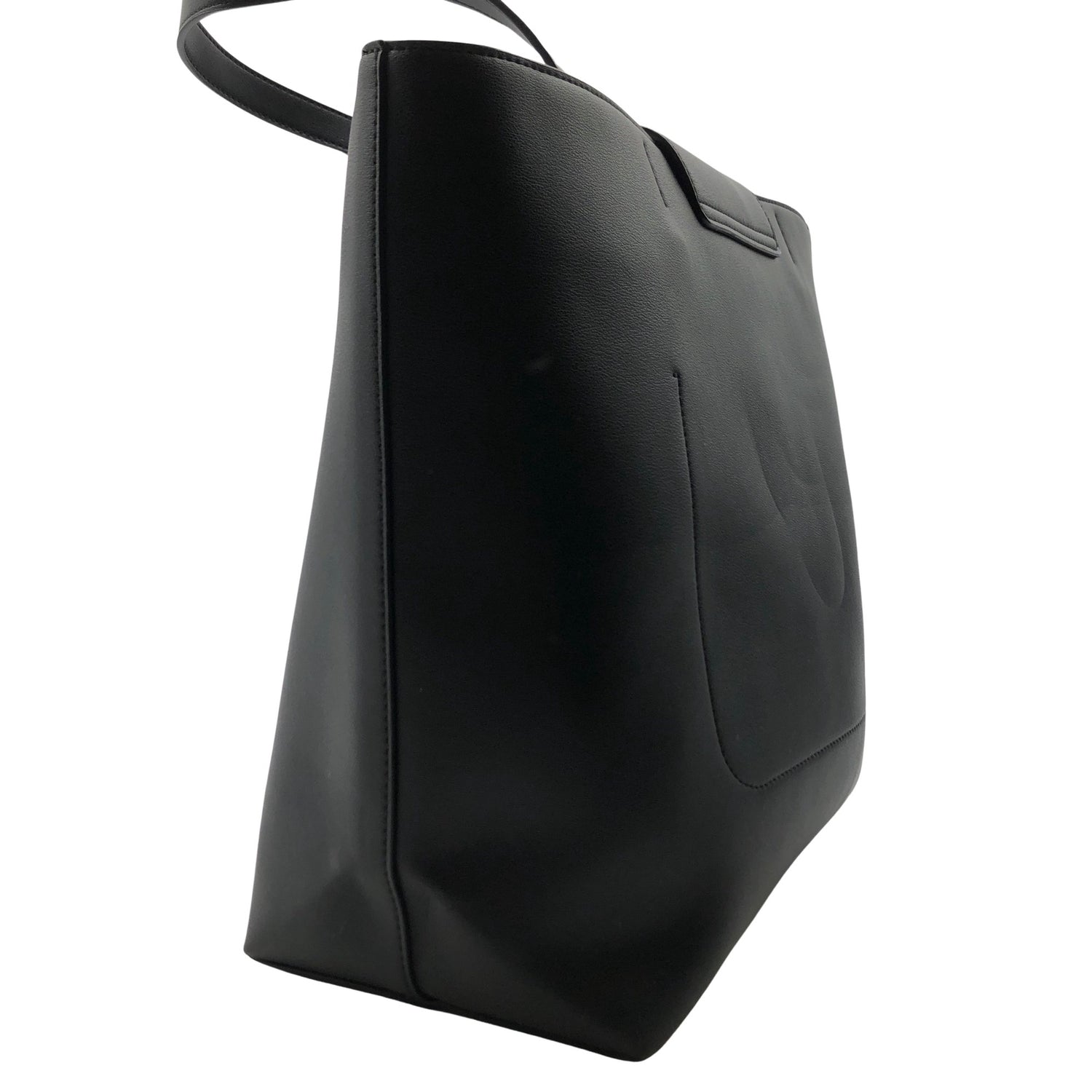  Käsilaukku  Käsilaukku, koko Midi  Emporio Armani 