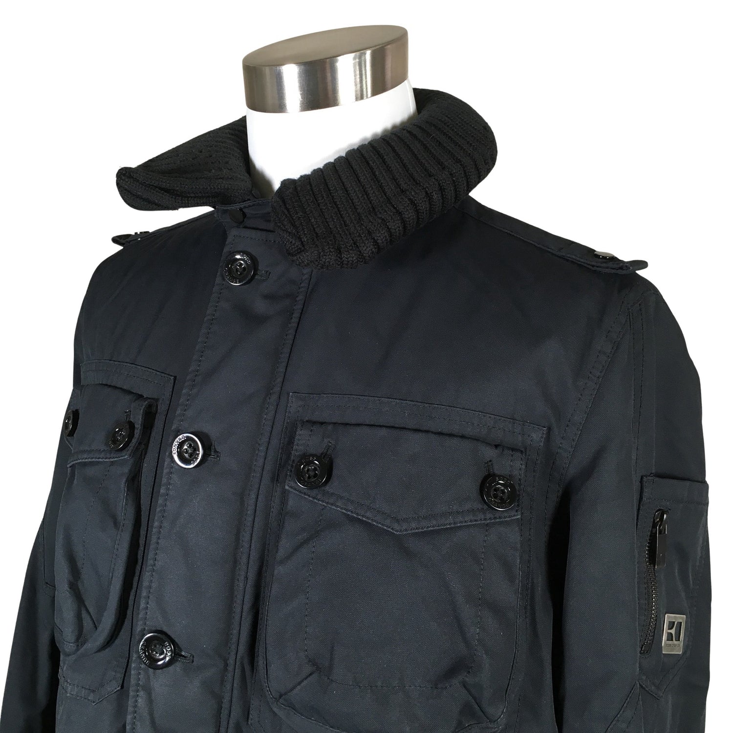  Toppatakki  Toppatakki, koko XL  Hugo Boss 