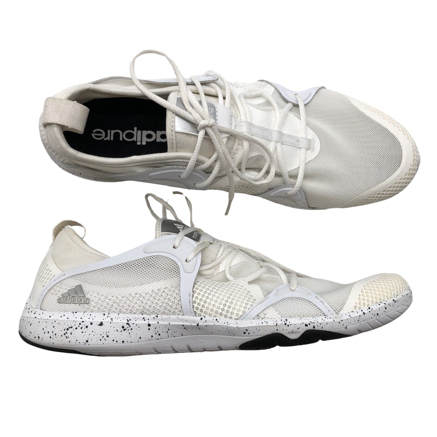  Sisäliikuntakengät  Sisäliikuntakengät, koko 42  Adidas 