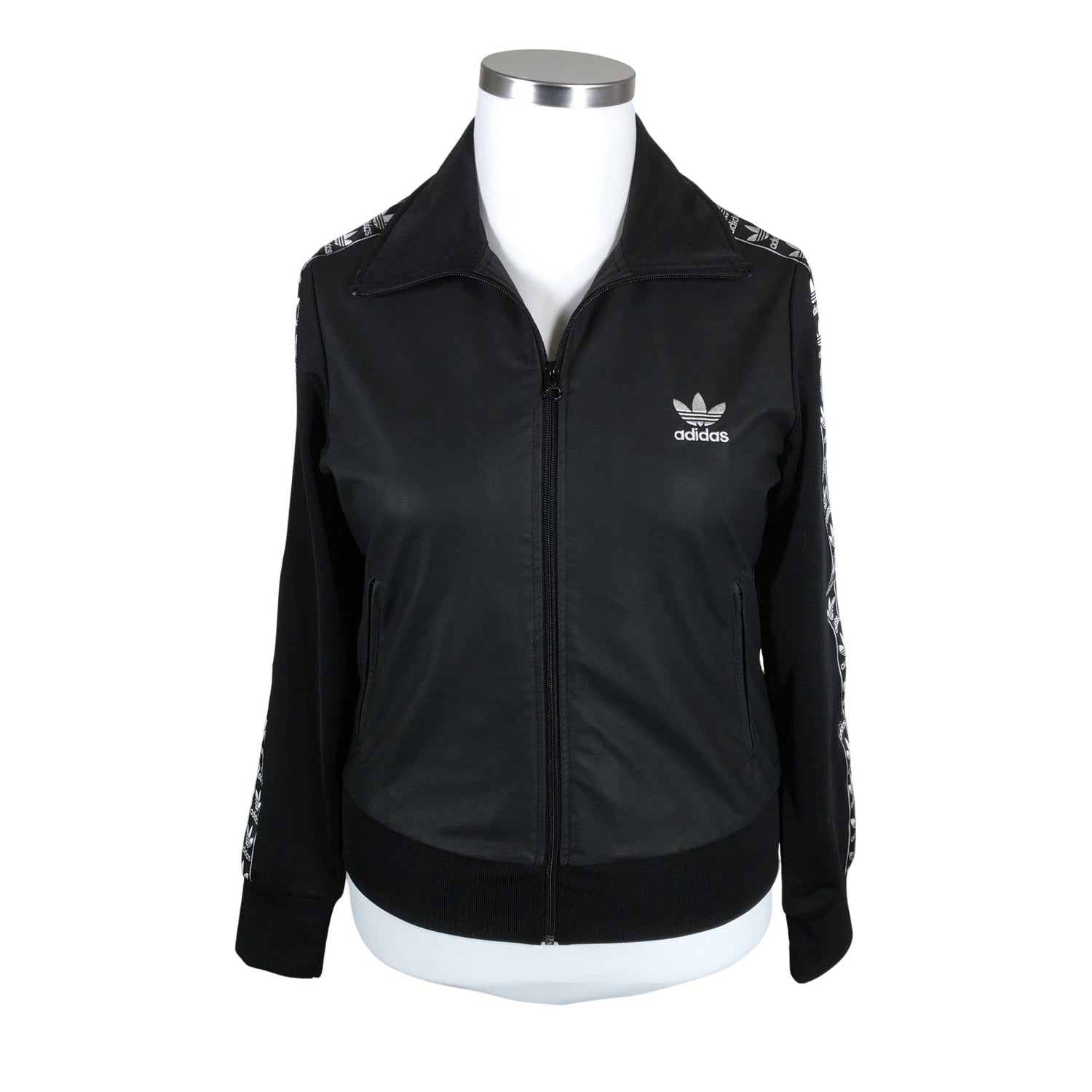  Urheilutakki  Verryttelytakki, koko 42  Adidas 