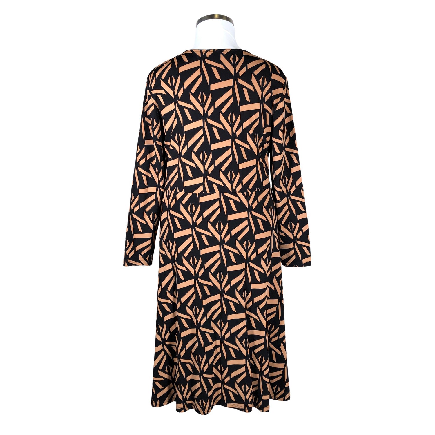  Mekko  Trikoomekko, koko 46  Andiata 
