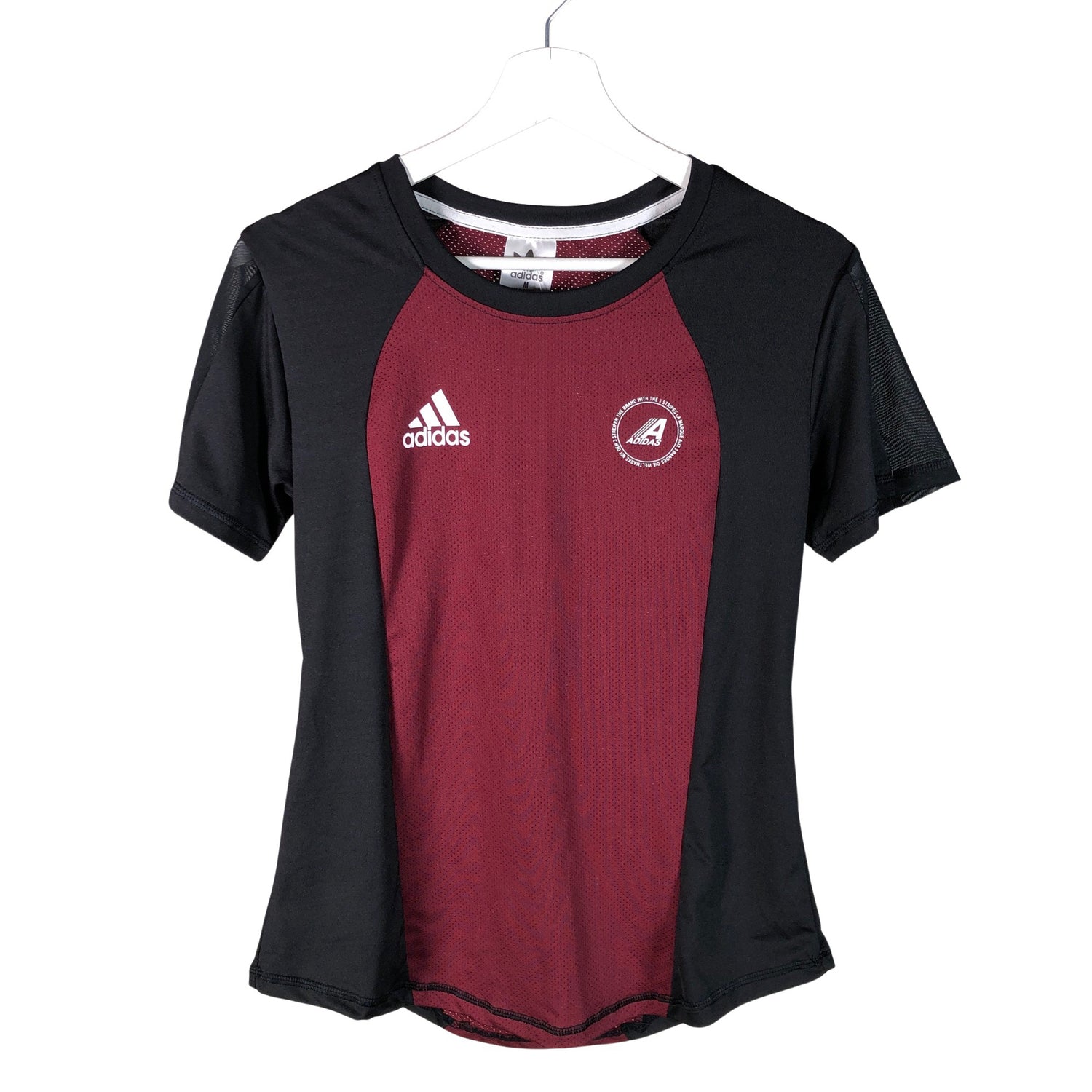  Urheilupaita  Urheilupaita, lyhyet hihat, koko 38  Adidas 