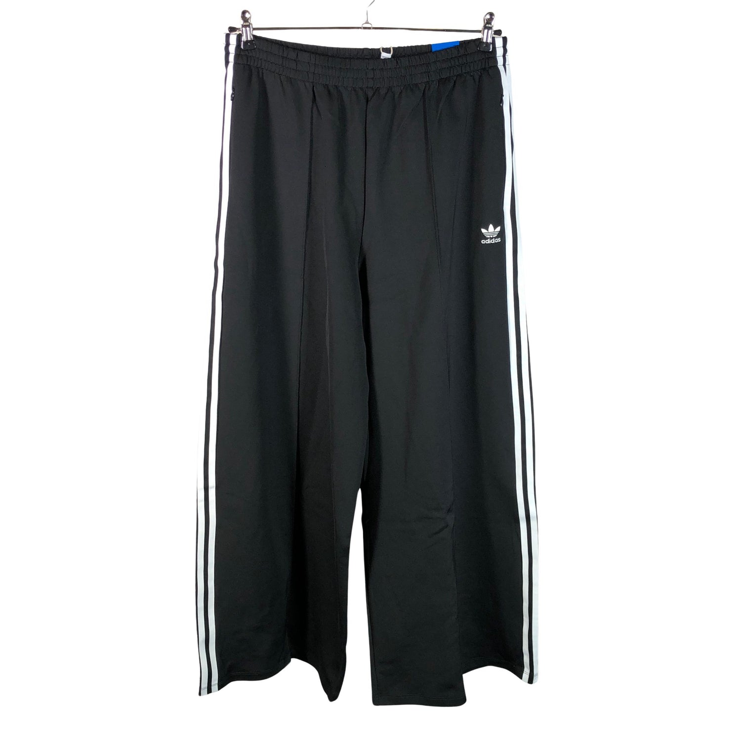  Urheiluhousut  Verryttelyhousut, koko 46  Adidas 