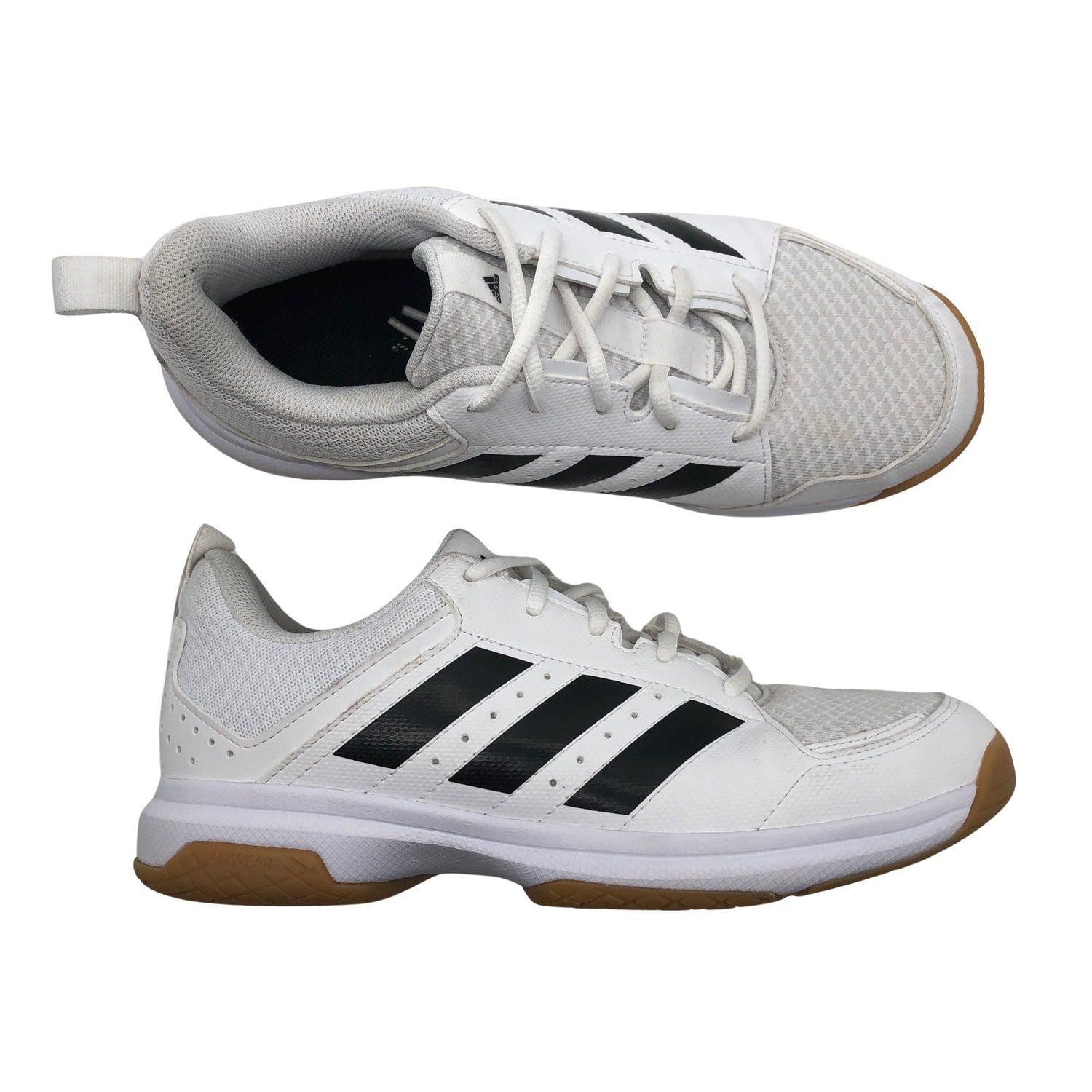  Sisäliikuntakengät  Sisäliikuntakengät, koko 40  Adidas 