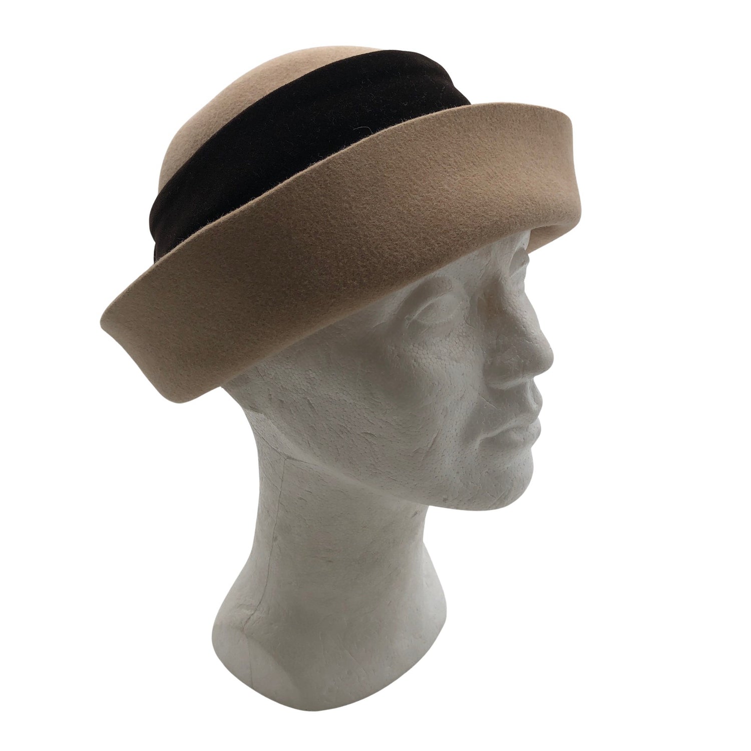  Hattu  Talvihattu, koko 56 - 58 cm  Mary Pihlaja 