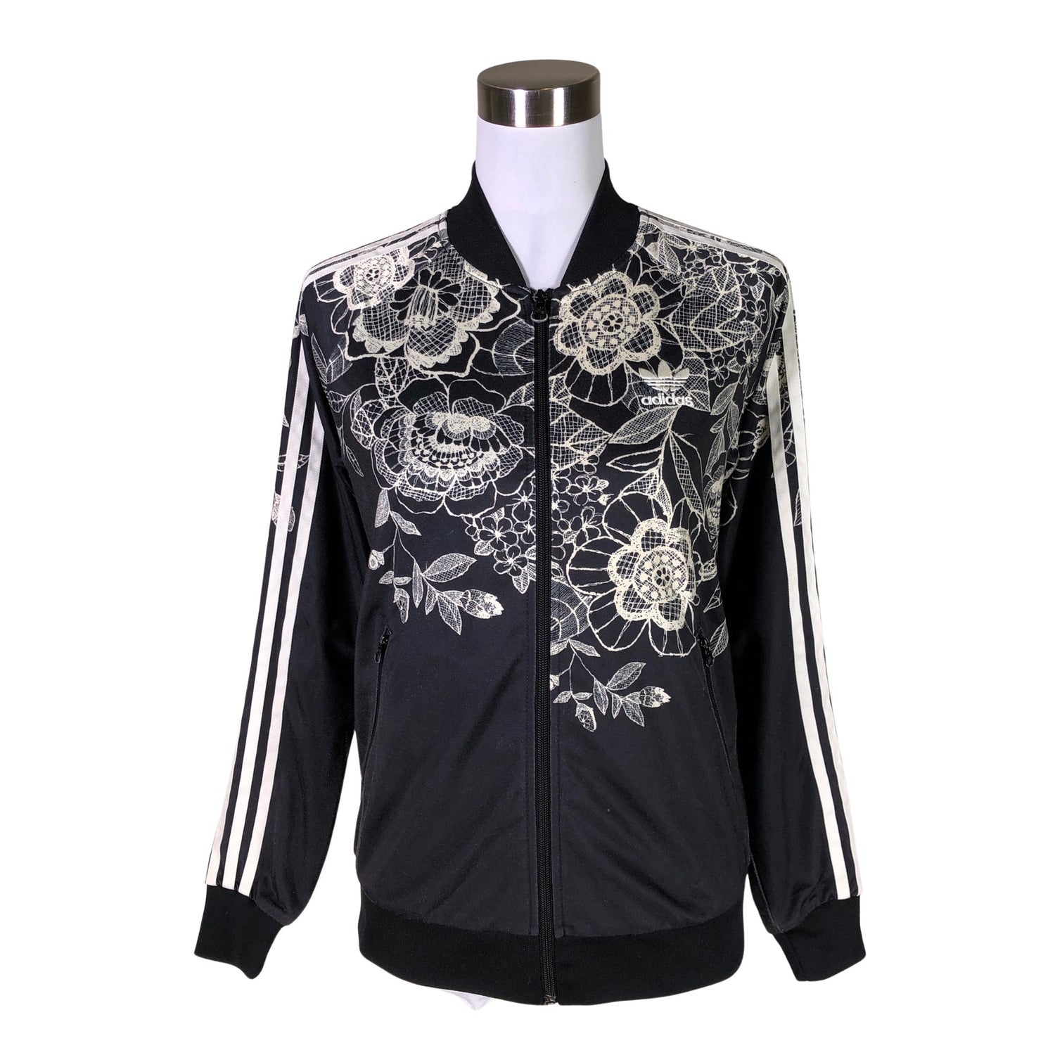  Urheilutakki  Verryttelytakki, koko 38  Adidas 