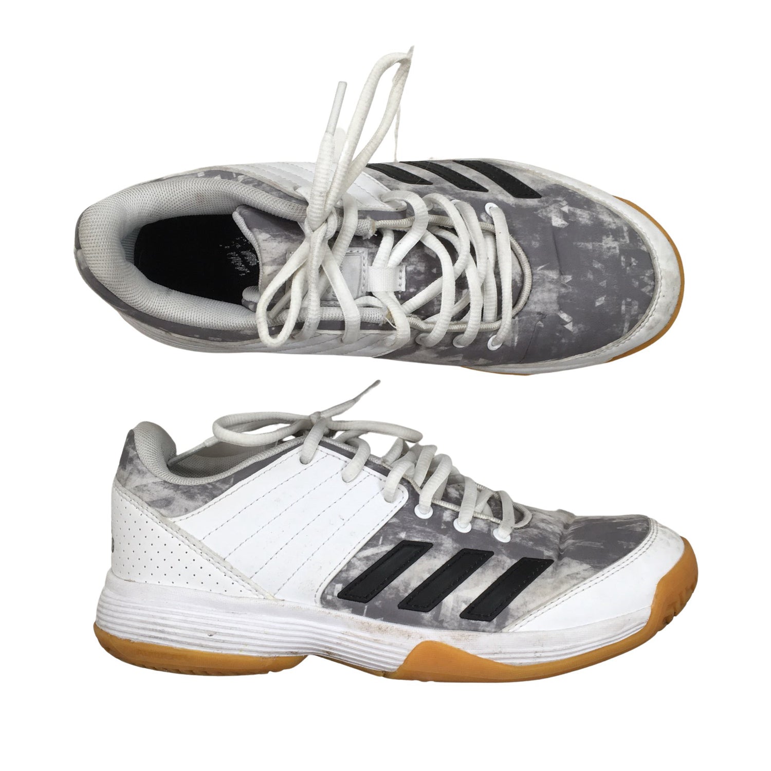  Sisäliikuntakengät  Sisäliikuntakengät, koko 38  Adidas 