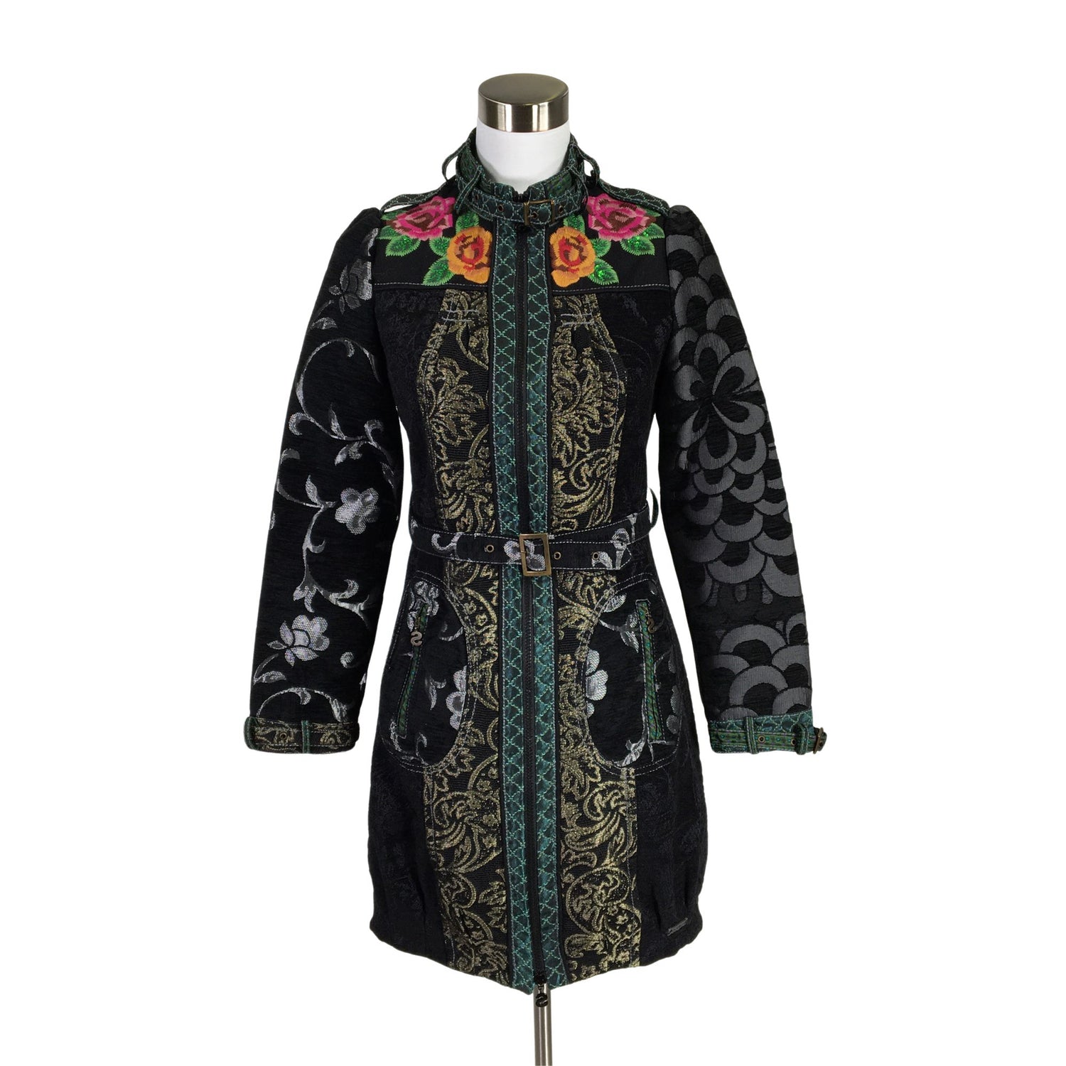  Välikausitakki  Trenssitakki, koko 38  Desigual 