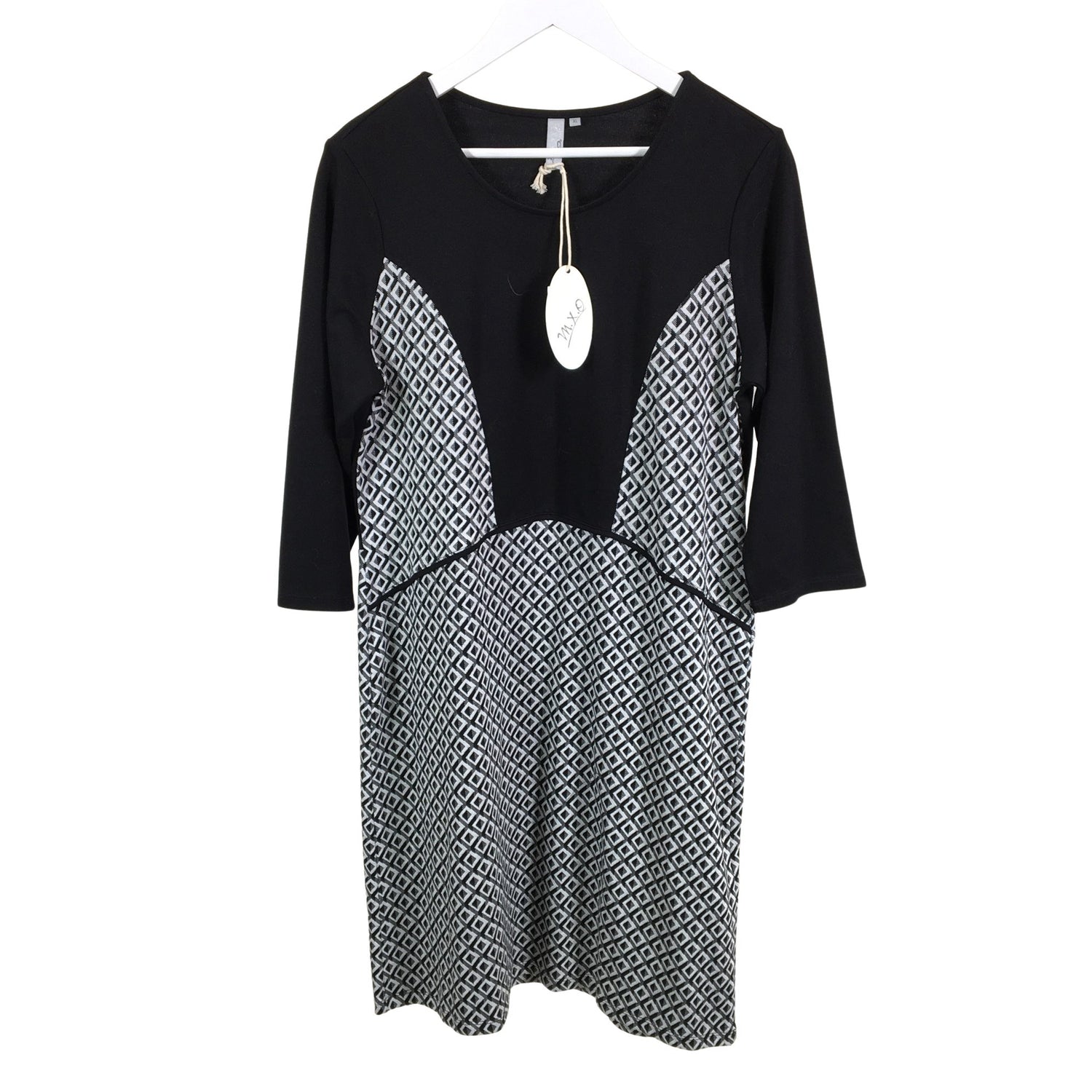  Mekko  Trikoomekko, koko 42  M.X.O 