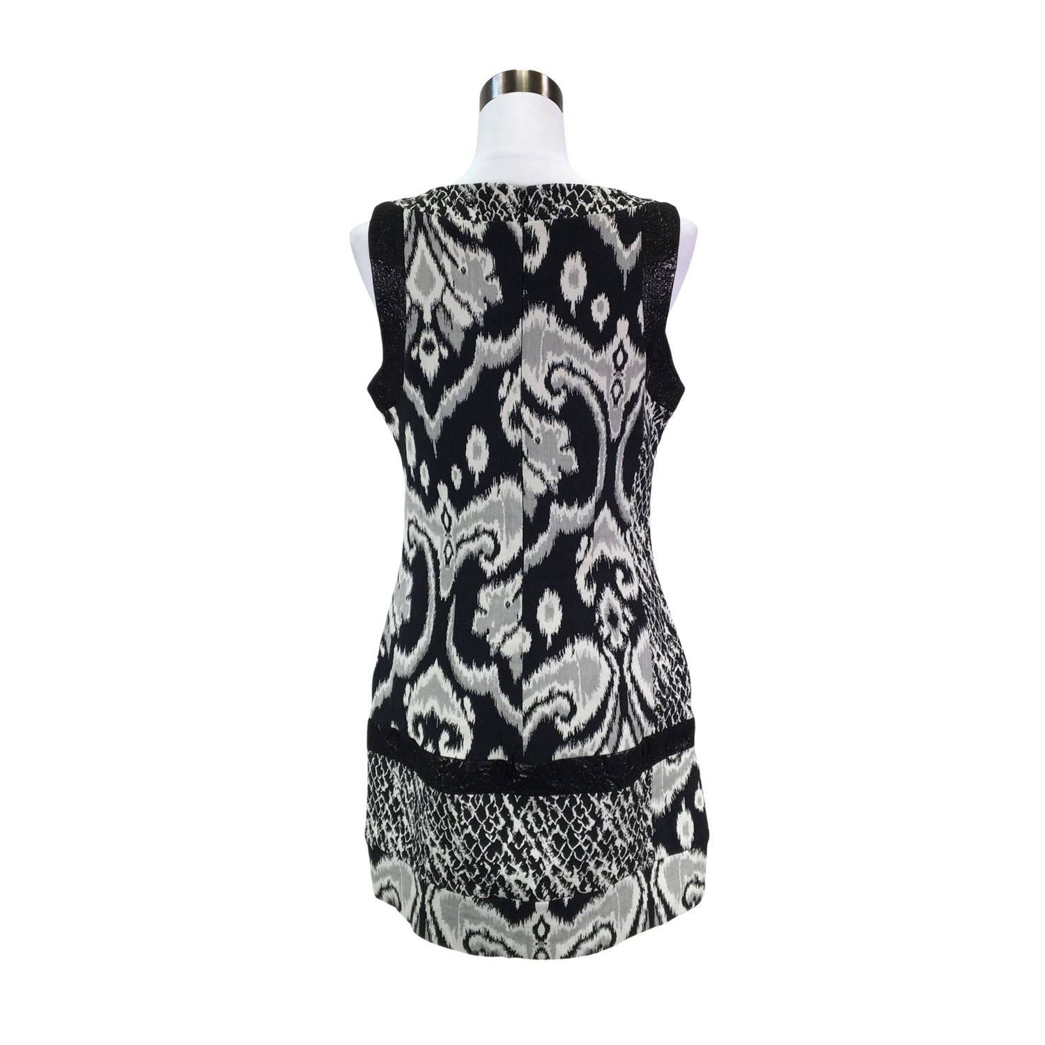  Mekko  Kotelomekko, koko 40  Desigual 