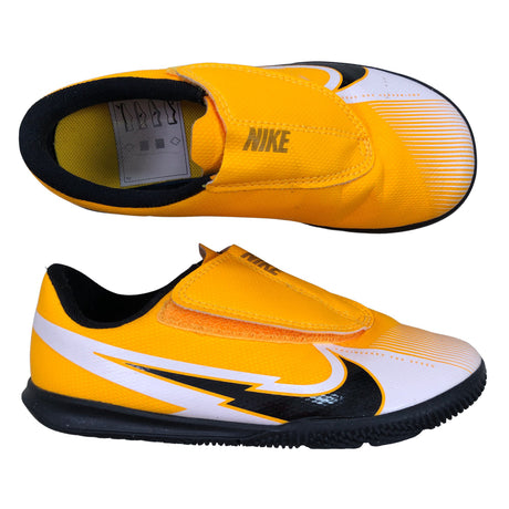 Unisex Nike - Nappulakengät, koko 29 -  ()